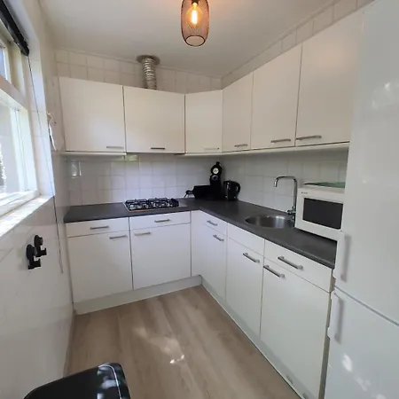 Holiday home Met Privetuin Op Rustig Bospark Veluwe
