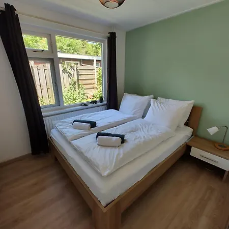 Hébergement de vacances Met Privetuin Op Rustig Bospark Veluwe Voorthuizen