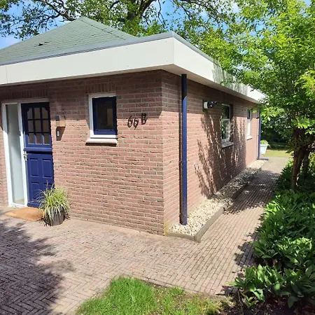 Hébergement de vacances Met Privetuin Op Rustig Bospark Veluwe *