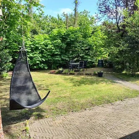 Met Privetuin Op Rustig Bospark Veluwe